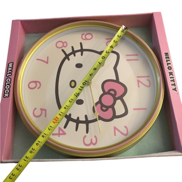 Hello Kitty oversized XL‎ round circular pink & gold trim wall clock new in box - Picture 4 of 5